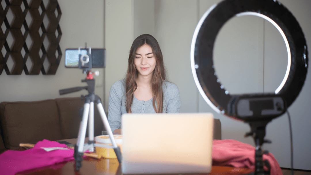 5 Major Differences Between a Vlog and a Blog